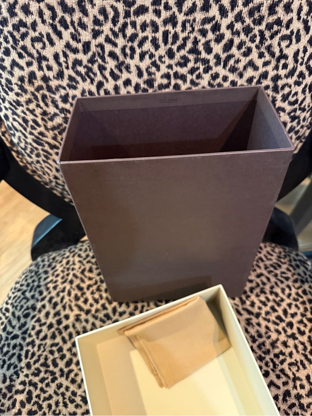 Accessory Box Identification - Picture 11 of 15